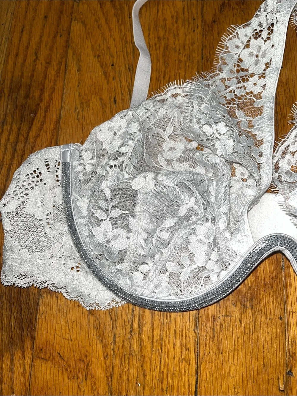 NWT Victoria’s Secret Dream Angels Plunge One Shoulder Rhinestone Bra  Large